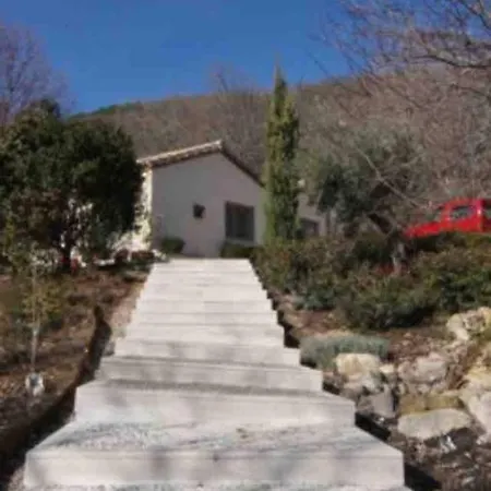 게스트하우스 Room In Bungalow - El Rojo Lovely Cottage With Good Views