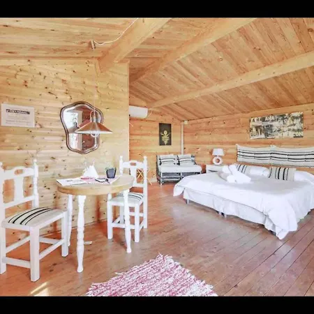 Room In Bungalow - El Rojo Lovely Cottage With Good Views 칸델레다